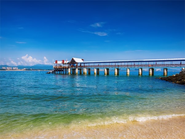 摄图网_500793210_海南三亚海景（企业商用）.jpg